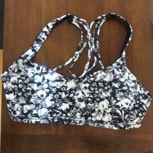 Lululemon Free to BE Bra